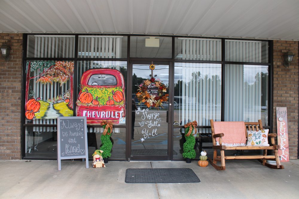 PEARL’S PLACE Updated May 2024 9063 Lee Rd 246, Smiths Station