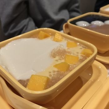 Sweethoney Dessert - Mango pomelo sago plus tofu pudding - Desserts Near Me - Colma, California