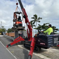 Hawaii Pacific Excavation - Lifting equipment into job site
