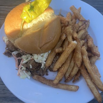 Blue Mountain Brewery - Pulled Pork Sandwich - Brewpubs Near Me - Afton, Virginia