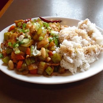 Duc's Vietnamese - Cashew chicken lunch special. - Vietnamese Near Me - Woodbury, Minnesota