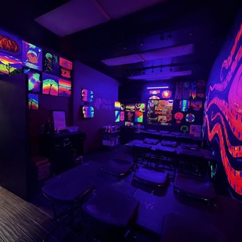 Pinot's Palette - Black Light Studio - Paint & Sip Near Me - Elk Grove, California Pinot's Palette - Black Light Studio - Paint & Sip Near Me - Elk Grove, California