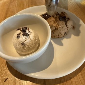 True Food Kitchen - Cookie and ice cream - New American Near Me - Kansas City, Missouri True Food Kitchen - Cookie and ice cream - New American Near Me - Kansas City, Missouri