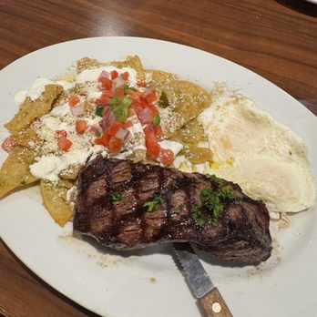 Mix Huevos - Verde Chilaquiles with steak - Breakfast & Brunch Near Me - San Jose, California