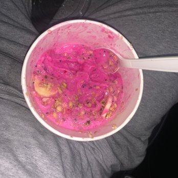 Blenders In the Grass - Pitaya Bowl Watery - Juice Bars & Smoothies Near Me - Oxnard, California