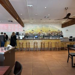 Picante - Bar and ordering counter