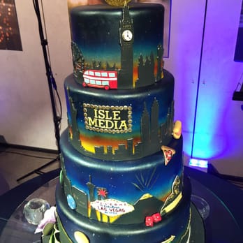 Isle Media - Cool tiered cake - Wedding Planning Near Me - Orlando, Florida Isle Media - Cool tiered cake - Wedding Planning Near Me - Orlando, Florida