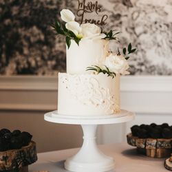 Epic Thyme - Wedding cake