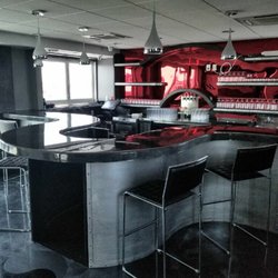 The brand new Sky Lounge on the rooftop of the iconic and also brand new Streamline Hotel!