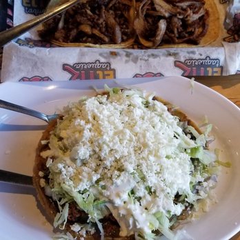 El Tizoncito - Sope con chorizo. Not a menu option for whatever reason but just ask. The chorizo was definitely better than the pastor. - Mexican Near Me - Dallas, Texas El Tizoncito - Sope con chorizo. Not a menu option for whatever reason but just ask. The chorizo was definitely better than the pastor. - Mexican Near Me - Dallas, Texas