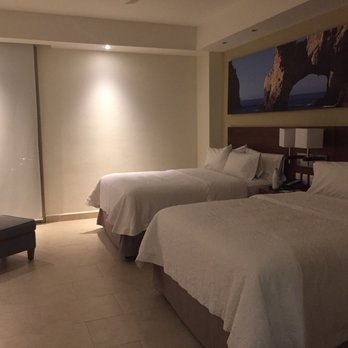 Hampton Inn - The beds were super comfortable - Hotels Near Me - San José del Cabo, BCS