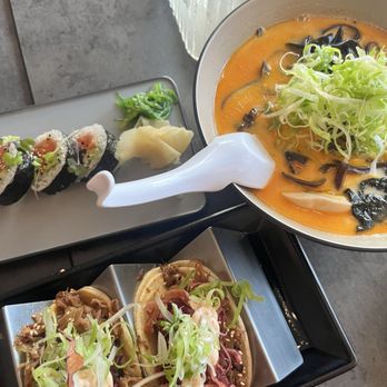 Kontentsu - South Pasadena - salmon avocado roll, chashu pork tacos, & spicy tonkotsu ramen - Ramen Near Me - South Pasadena, California