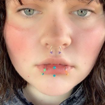 Piercing Vegas - vertical labret piecing - Piercing Near Me - Las Vegas, Nevada