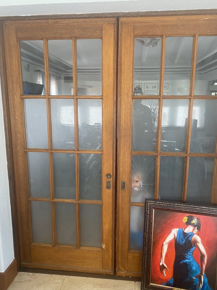 DALLAS GLASS & MIRROR Updated September 2024 10 Reviews 559 NE