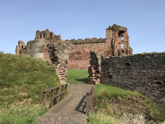 Tantallon Castle by null