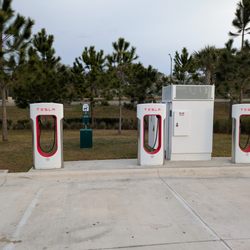 Tesla Supercharger - Tesla SuperCharger, Buc-ee's, Saint Augustine