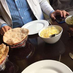 Bombay Inn - Saag paneer, chawal, tandoori roti, parantha.