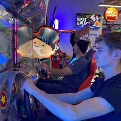 KingPins - Portland - Mario cart racing