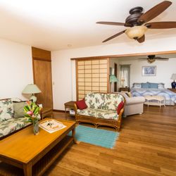 Seaview Suite - Seaview Living and Bedroom