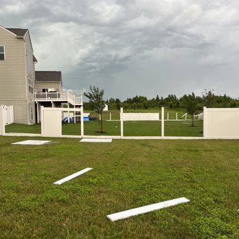 Builders Fence Company - Fences & Gates Near Me - Sterling, Virginia Builders Fence Company - Fences & Gates Near Me - Sterling, Virginia
