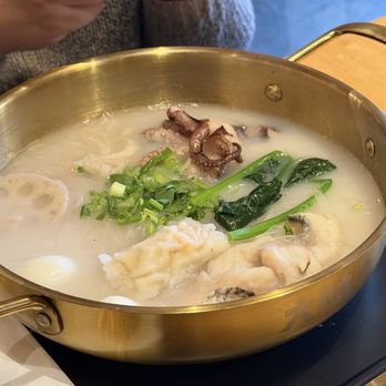 Big Way Hot Pot - Bone broth soup - Hot Pot Near Me - Toronto, Ontario