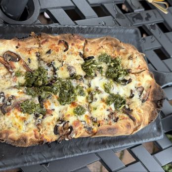 Vincent William Wine - Cold Roasted Mushroom Flatbread ($21.00) - Wineries Near Me - Madison, Ohio Vincent William Wine - Cold Roasted Mushroom Flatbread ($21.00) - Wineries Near Me - Madison, Ohio