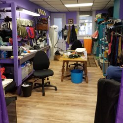 Deviant Elegance Dogge Couture - Store Pictures 4.10.2018