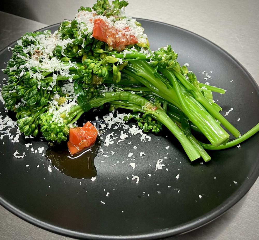 Baldovinos Wine Bar and Kitchen Logo