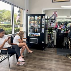 Ok barbershop - Vending machine