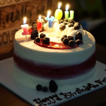 Paris Baguette - Blueberry chiffon cake - Bakeries Near Me - Cerritos, California Paris Baguette - Blueberry chiffon cake - Bakeries Near Me - Cerritos, California