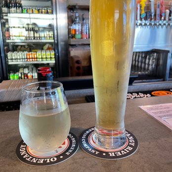 Beerhead Bar and Eatery - Pizza Near Me - Westerville, Ohio Beerhead Bar and Eatery - Pizza Near Me - Westerville, Ohio