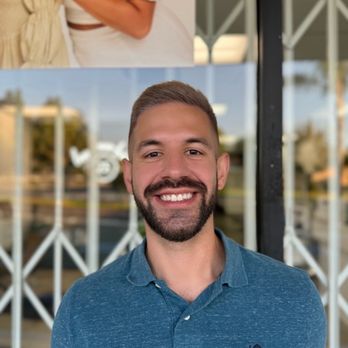 Salon 25 - Hair Salons Near Me - Cypress, California