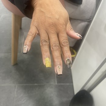 EZ Nails - Nail Salons Near Me - Antioch, California