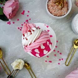Salus Bath and Body Care - Romance Bath Cupcake