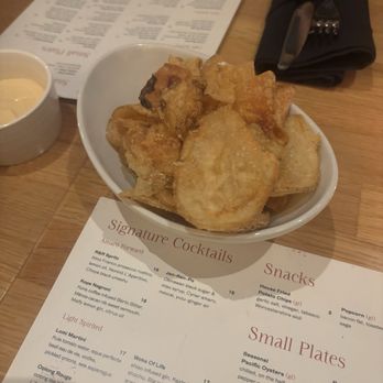 Eleven - Cocktail Bars Near Me - Honolulu, Hawaii