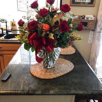 Gerryann's Flowers - Florists Near Me - Lake Elsinore, California