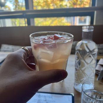 Buena Vida - Rose Sangria White - Mexican Near Me - Arlington, Virginia