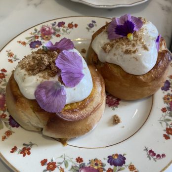 Diamond Jack Wine Bar - The most beautiful pumpkin cinnamon rolls! - Wine Bars Near Me - Maryville, Tennessee