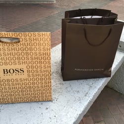 Premium Outlets Punta Norte - Excelente lugar para comprar productos con descuento.