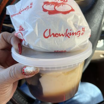 Chowking - Asado siopao and warm taho(silken tofu with brown sugar syrup) - Chinese Near Me - West Covina, California Chowking - Asado siopao and warm taho(silken tofu with brown sugar syrup) - Chinese Near Me - West Covina, California