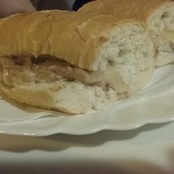La Aldeana - Bocata de lomo y queso.