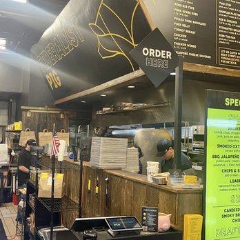 Federalist Pig - Barbeque Near Me - Washington, DC, District of Columbia