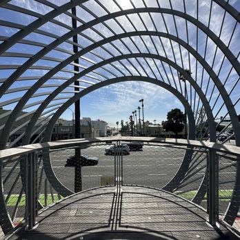 Tongva Park - Cool artwork - Parks Near Me - Santa Monica, California Tongva Park - Cool artwork - Parks Near Me - Santa Monica, California