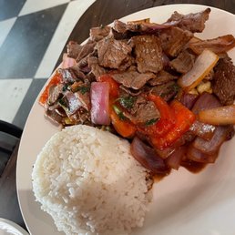 Lomo saltado