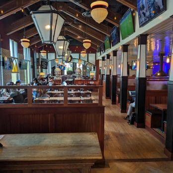 Tavern Hall - New American Near Me - Bellevue, Washington