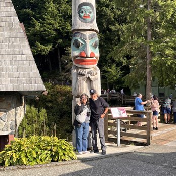 Cruise Planners Mike Holmes - Alaskan totem pole - Travel Agents Near Me Cruise Planners Mike Holmes - Alaskan totem pole - Travel Agents Near Me