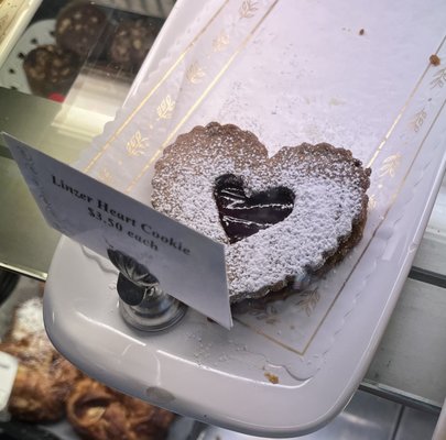 Cocoluxe Fine Pastries by null