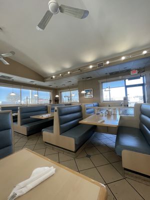 Angelo's Avenue Grille by null
