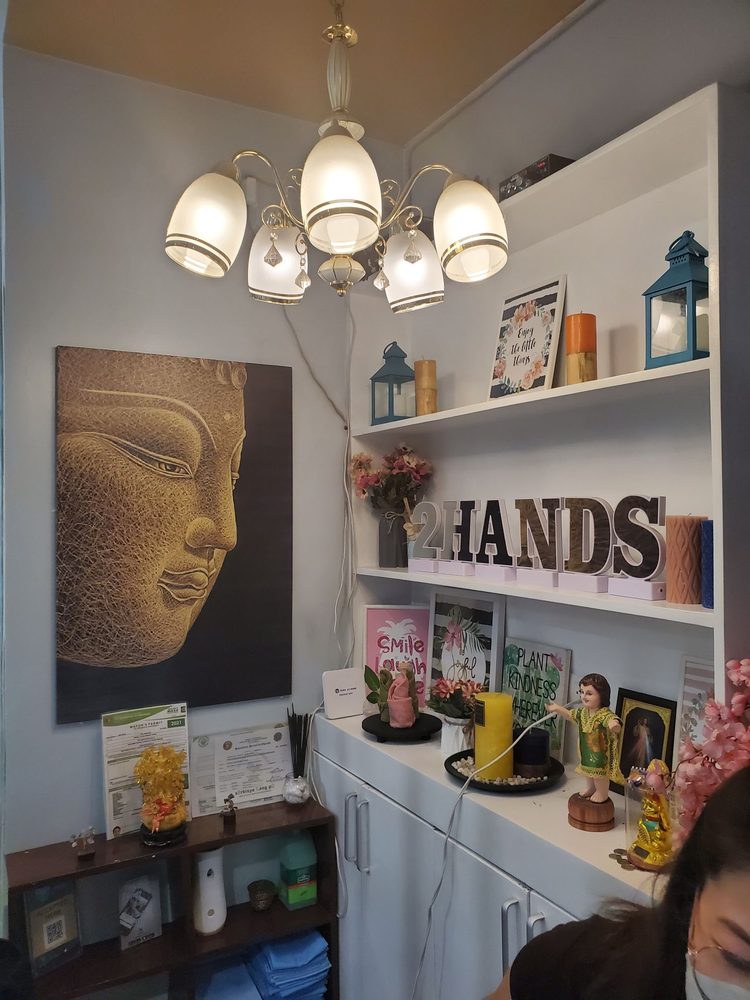 2 HANDS MASSAGE SM BICUTAN Updated April 2024 14 Photos Parañaque