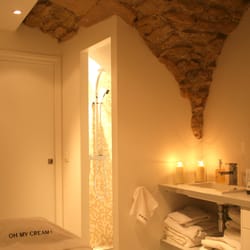 Oh My Cream ! - La cabine de soins, spacieuse et chaleureuse, où nous proposons entre autres les soins Dermalogica et REN Skincare